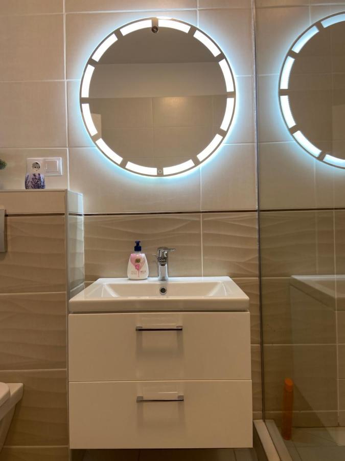 Focus Apartament Флорешты Экстерьер фото