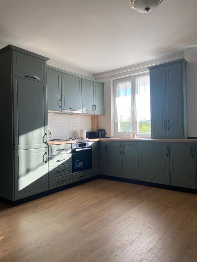 Focus Apartament Флорешты Экстерьер фото