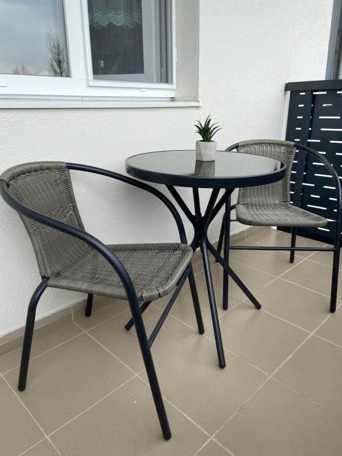 Focus Apartament Флорешты Экстерьер фото